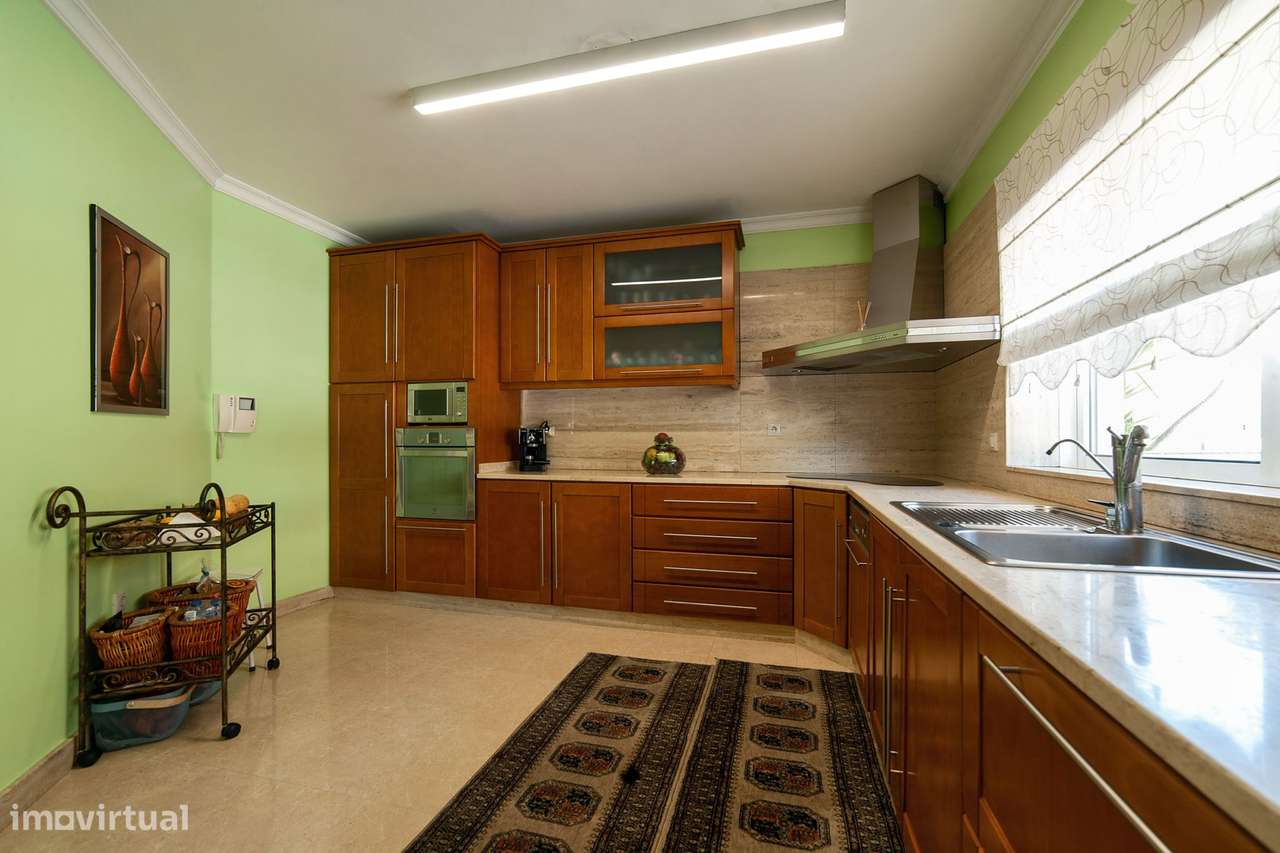 Fantástica Moradia Em Valongo.-25