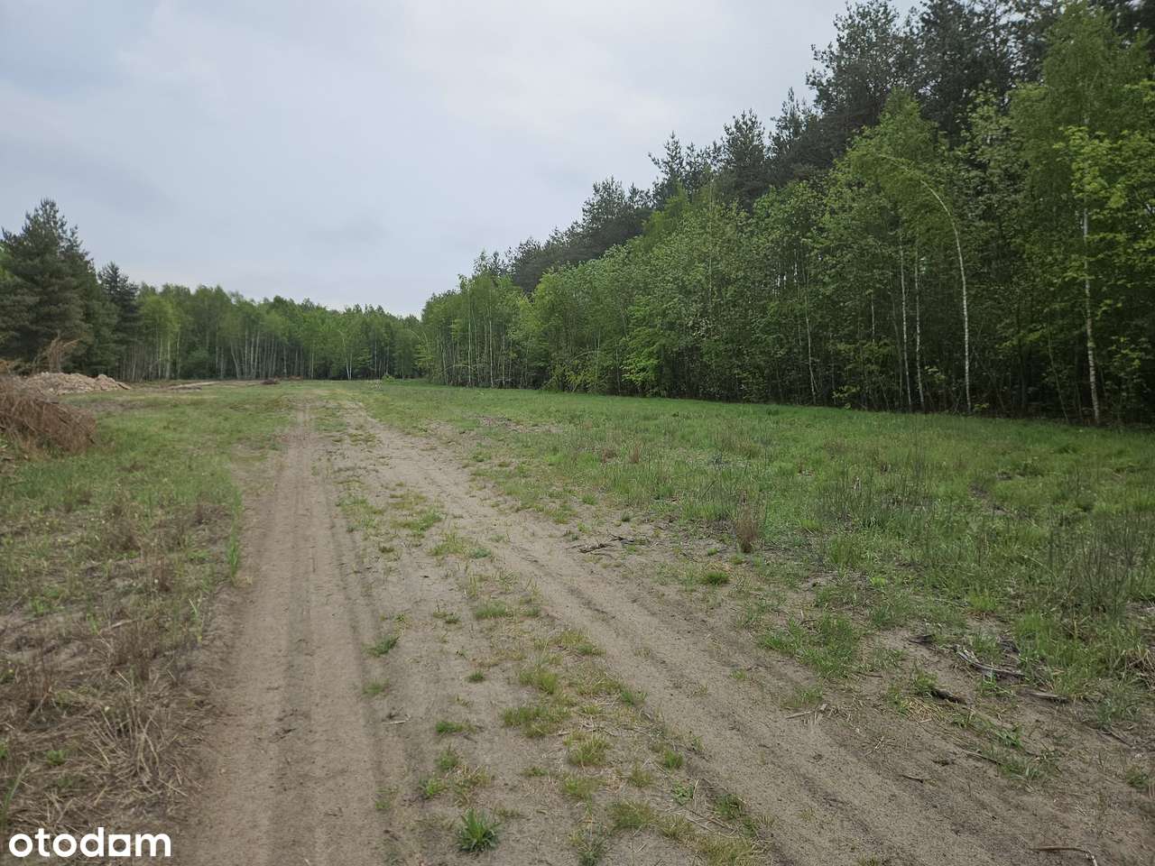 Działka budowlana 1200m2 w atrakcyjnej lokalizacji