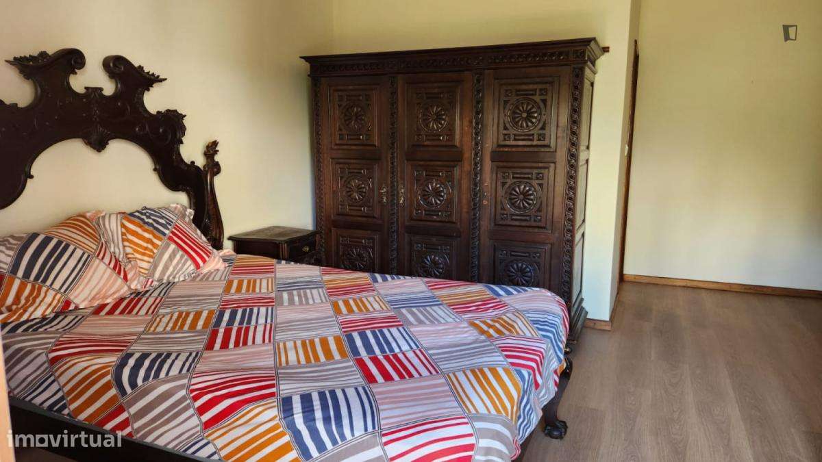 Quarto - localizado em Sé de Braga e São Lázaro Braga - Grande imagem: 5/9