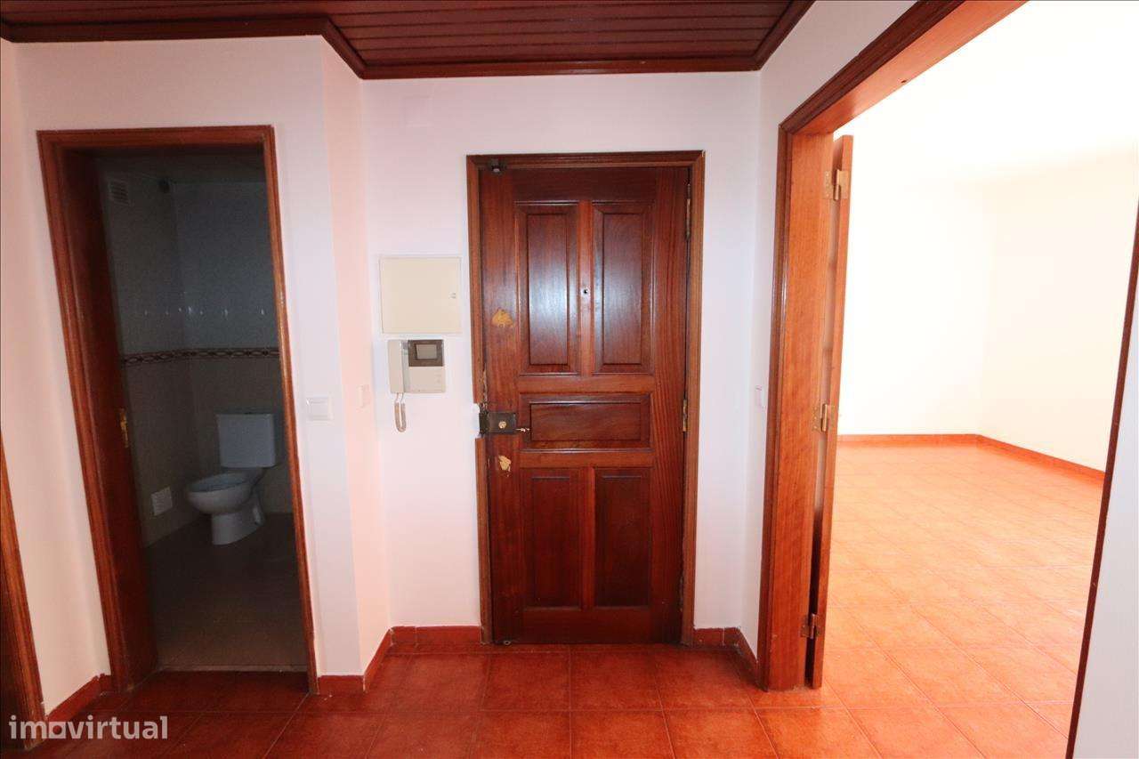 Apartamento T3 na Quinta do Conde - Grande imagem: 2/12