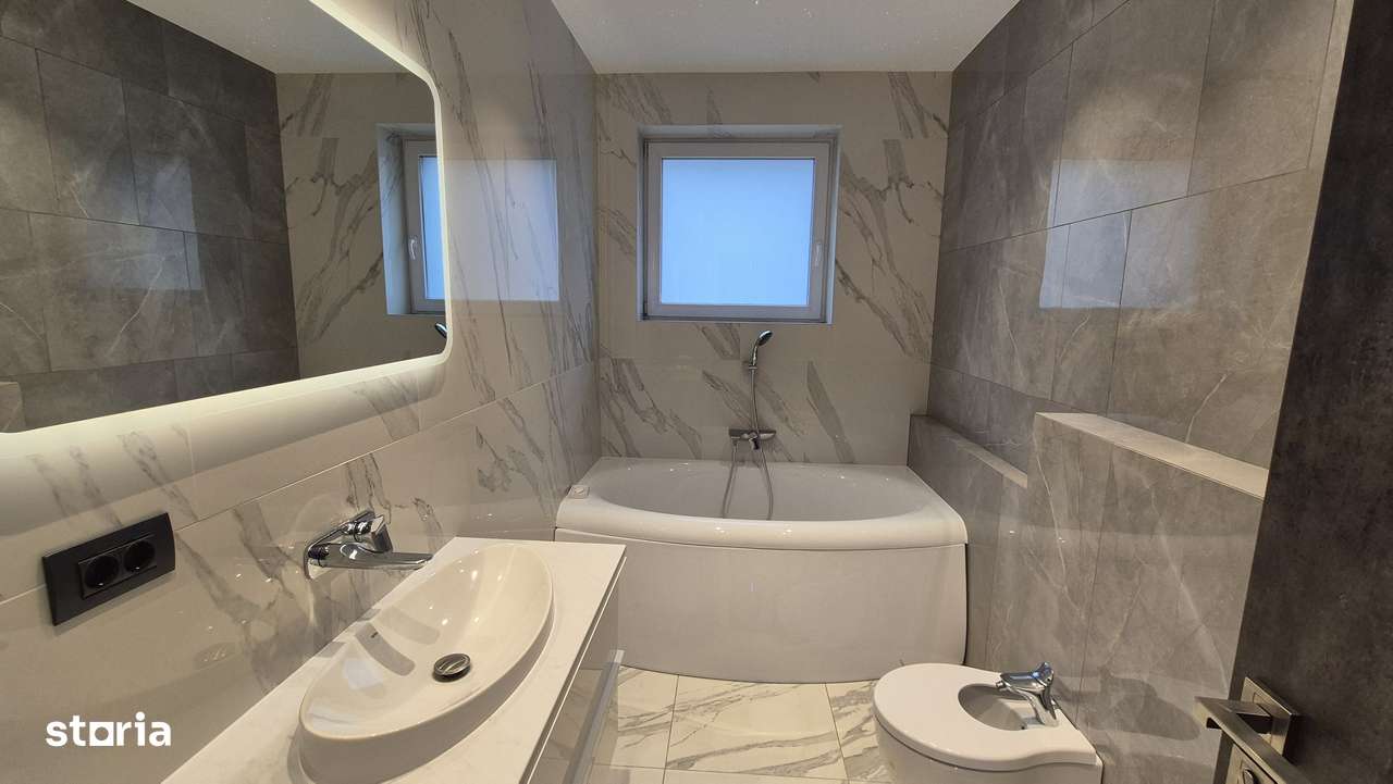 Penthouse 262,48 mp + terasa 165,16 + balcoane 10,73 mp - comision 0%-13