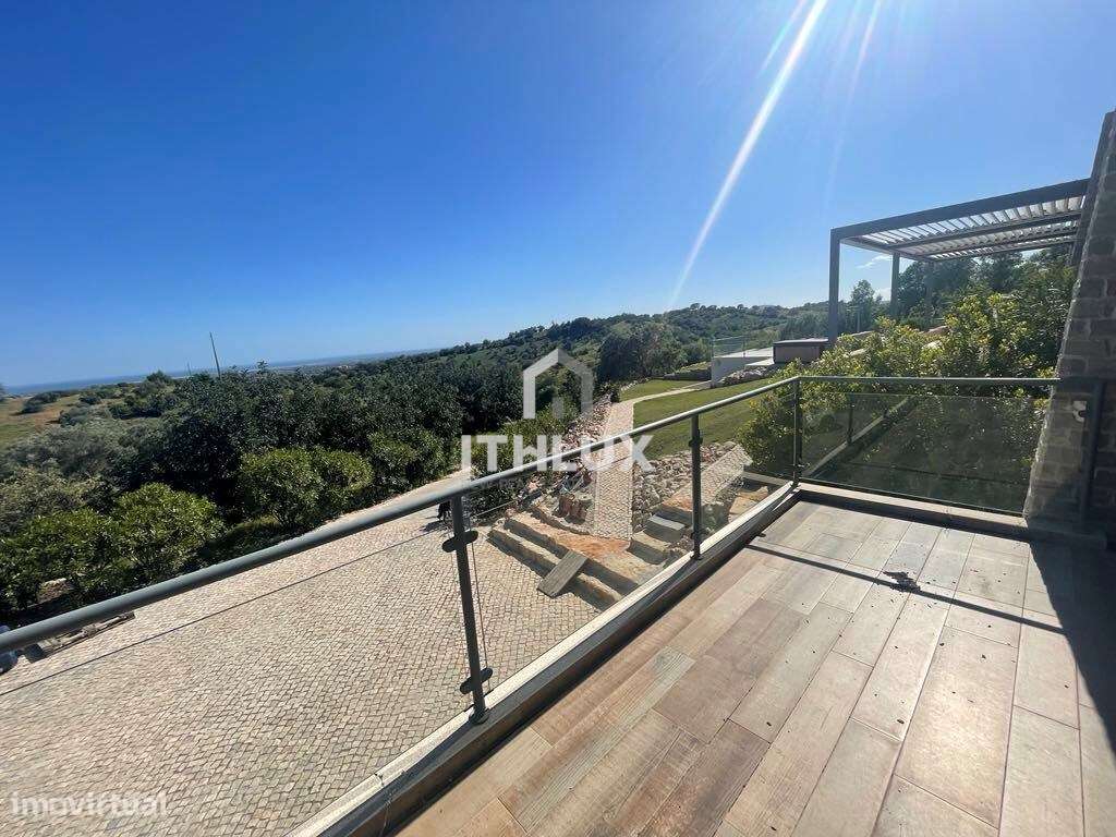 Uma propriedade privada de luxo com vistas panorâmicas para o oceano e-19