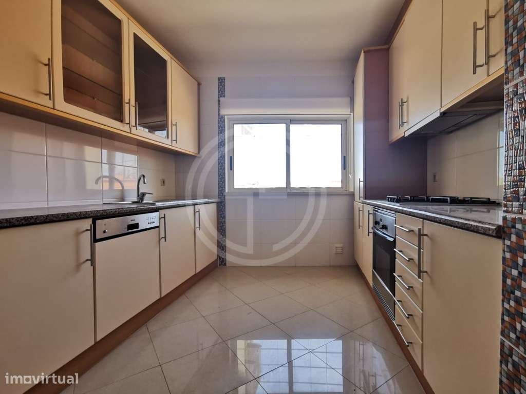 Apartamento T3 no centro de Vilamoura, em condomínio com piscina e ...-3