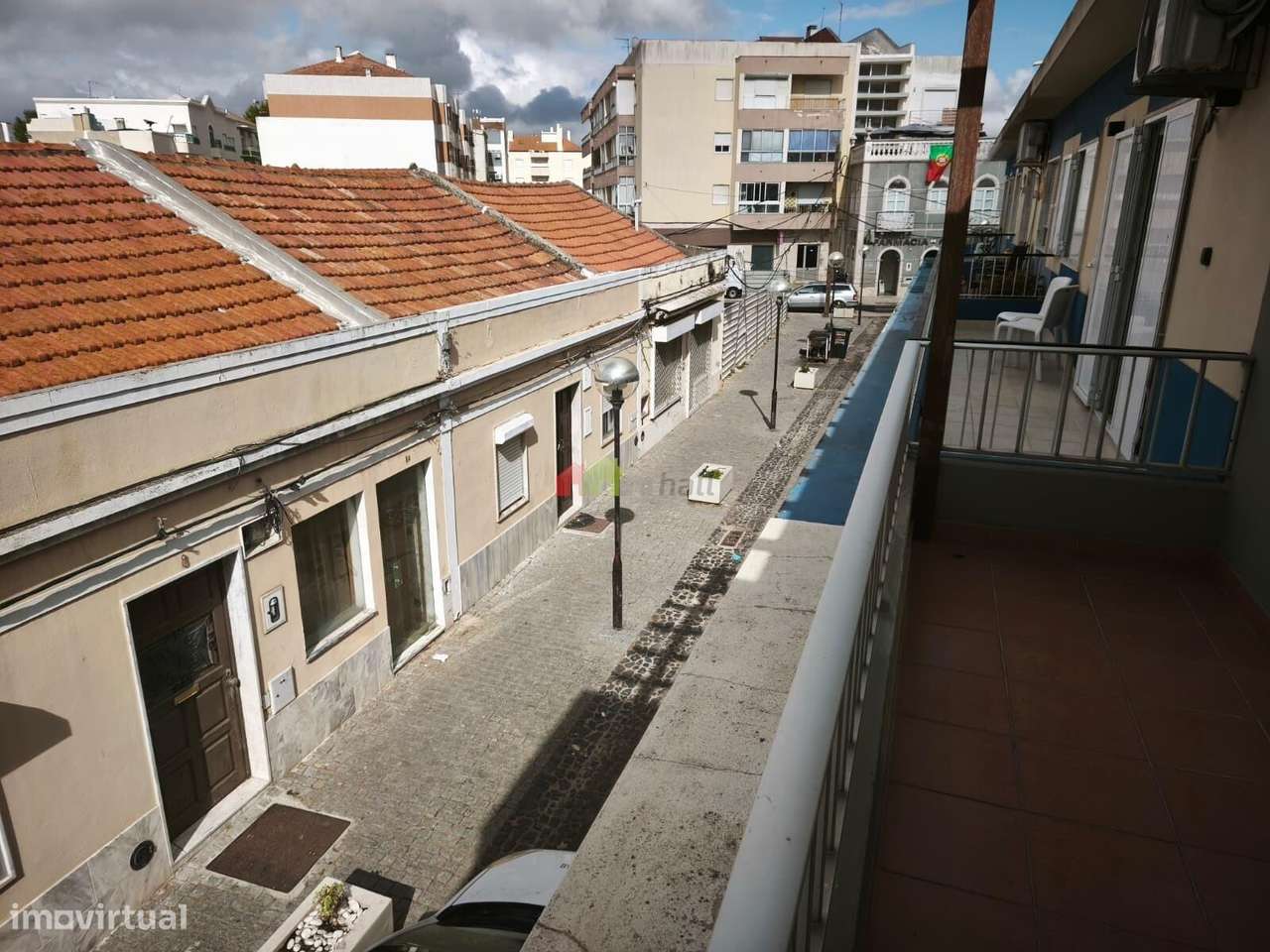 Moradia T4 com Piscina no Centro Alhos Vedros-33