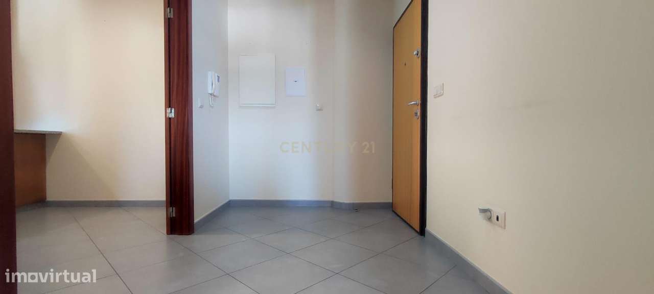 Apartamento T2 com Vista Panorâmica em Valença-7