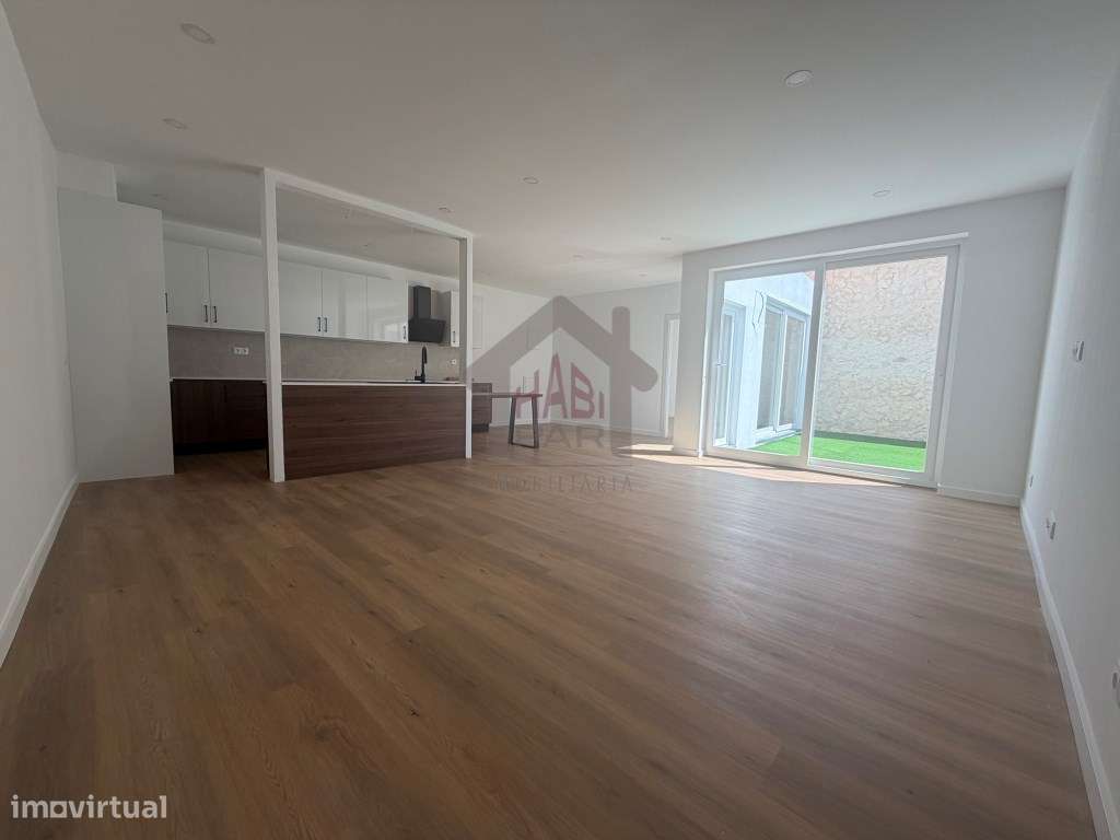 Excelente Moradia T3+1 Centro de Benavente Baixa de Preço-14