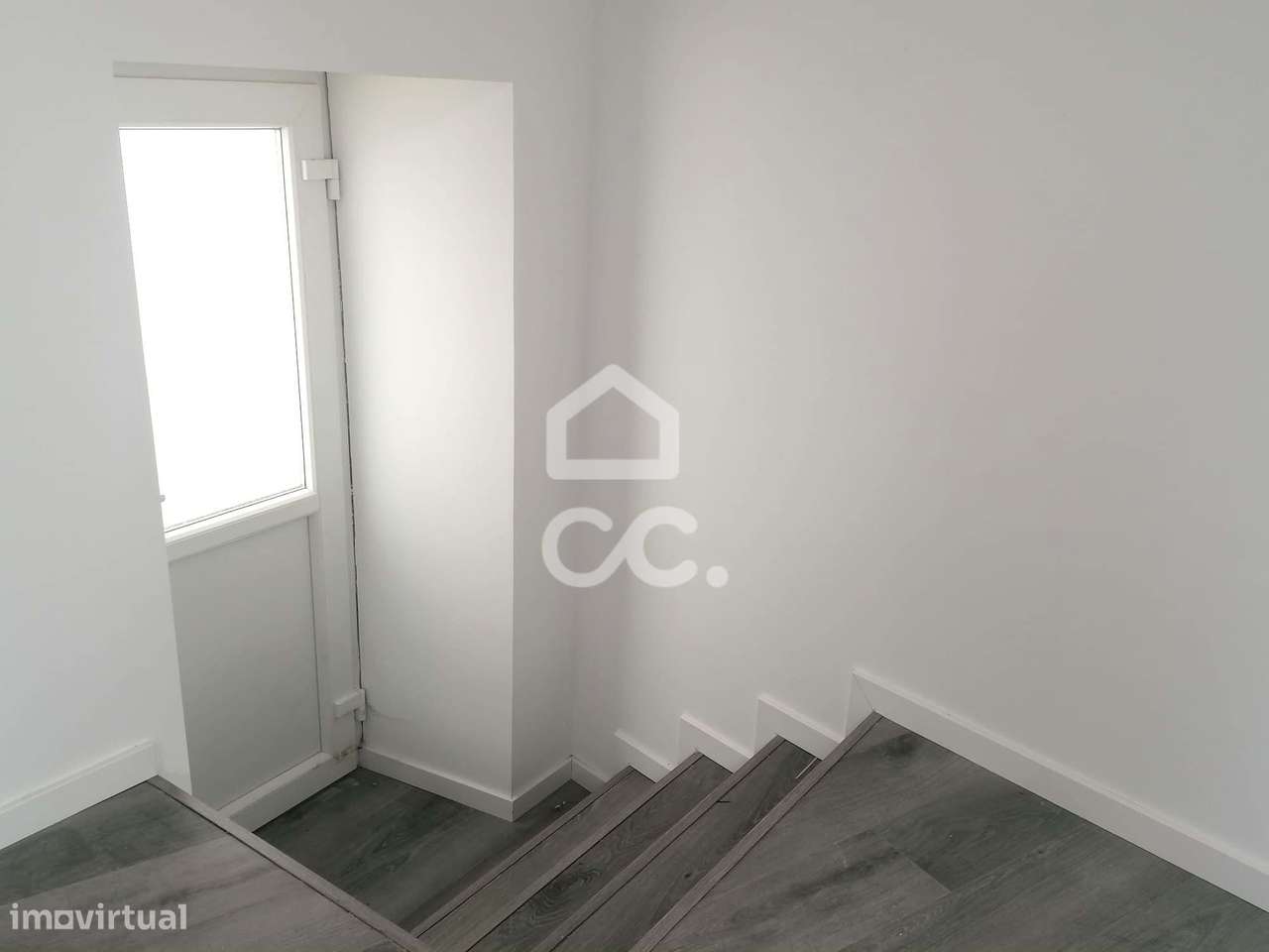 Moradia T3 totalmente remodelada, em Lourinhã – Conforto, modernidade-18