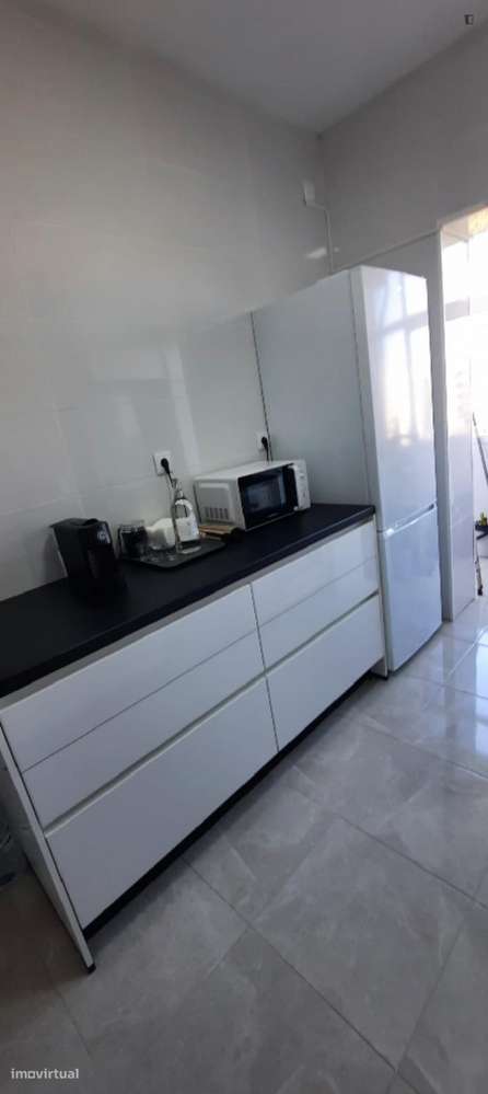 Quarto - localizado em Paranhos Porto - Grande imagem: 5/20