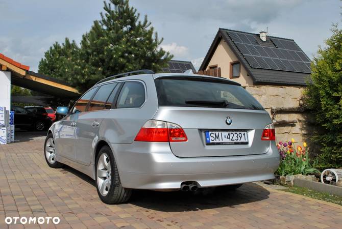 BMW Seria 5 523i - 16