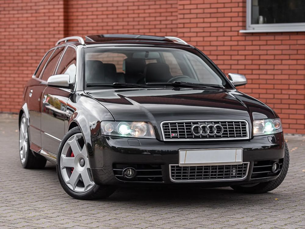 Audi S4 B6 (2000-2004) tiptronic 2004
