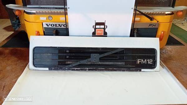 Grelha Da Frente Volvo Fm 12  Fm12 - 1