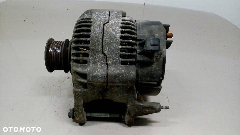 Alternator VOLKSWAGEN Golf  III 1.6 B Bosch - 2