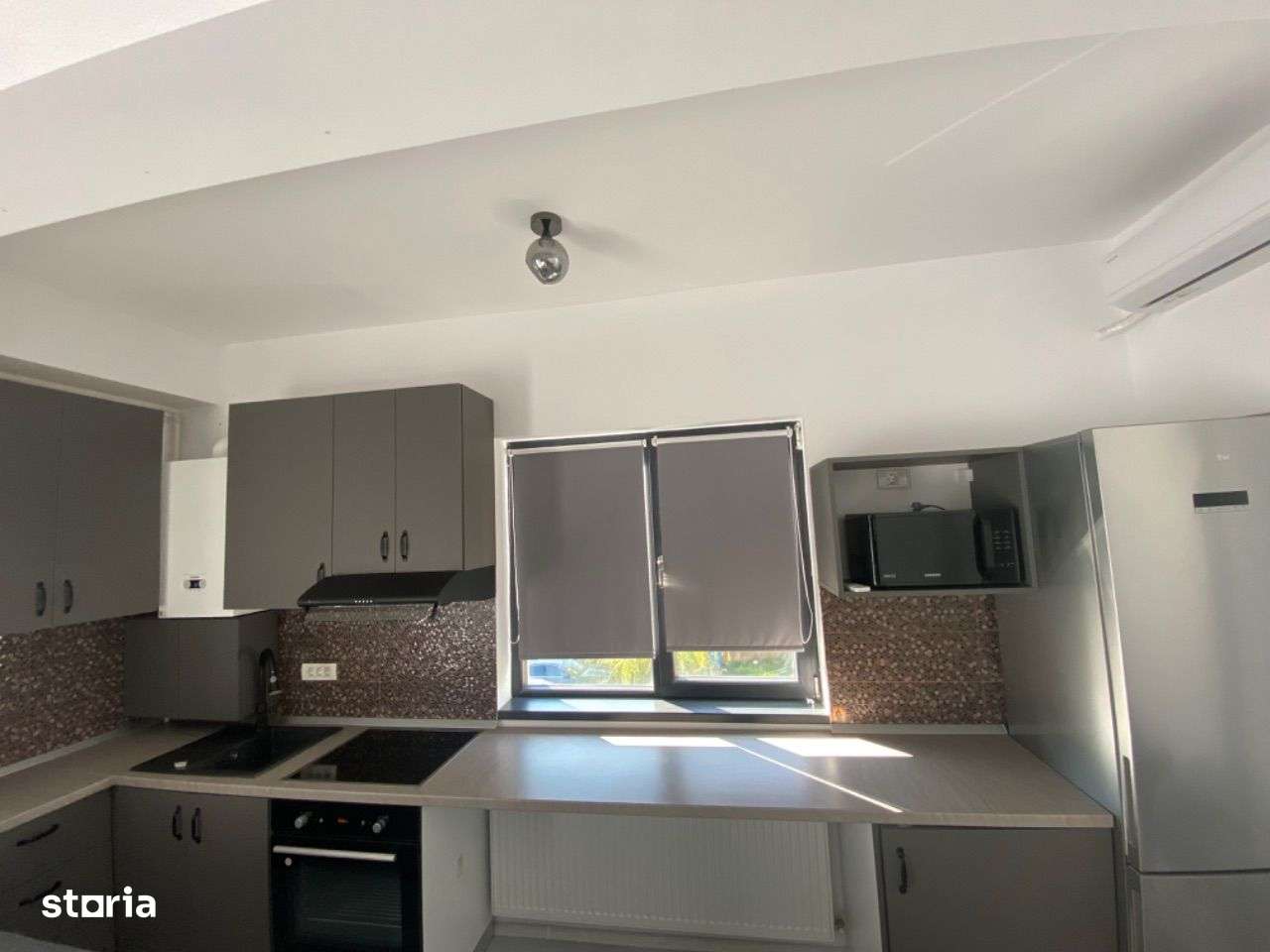 Inchiriez apartament mamaia sat in spate la uzina de pizza - Imagine principală: 5/8