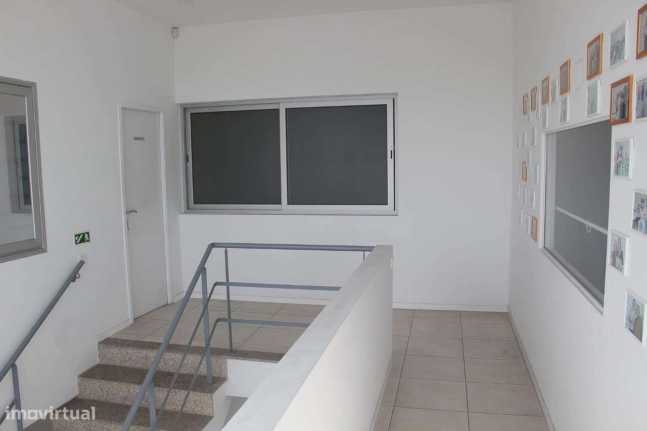 Armazém Industrial com Excelente Localização em Braga-15