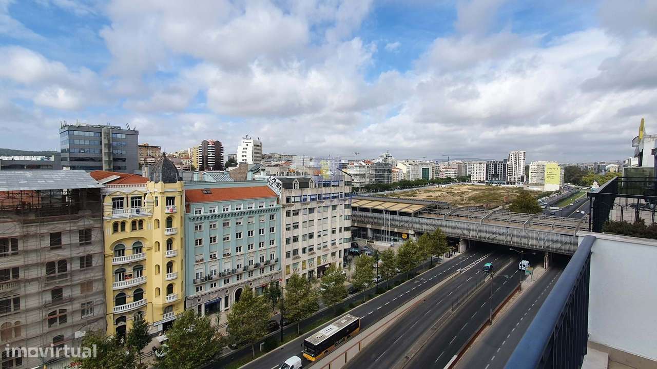 Penthouse T3 exclusiva com varanda e vistas desafogadas – Av. da Repúb-21