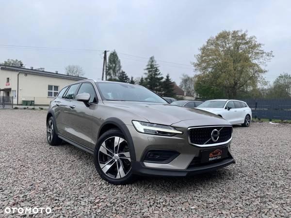 Volvo V60 Cross Country D4 AWD Geartronic Pro - 5