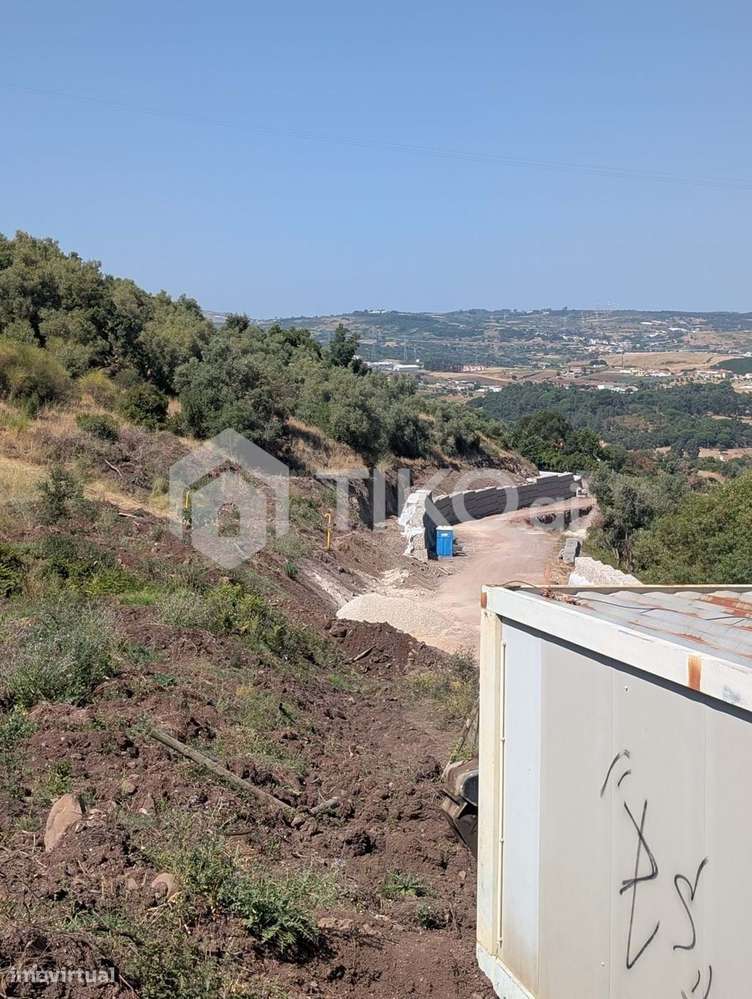 Terreno Rústico com Vista Deslumbrante às Portas de Lisboa - Grande imagem: 4/22