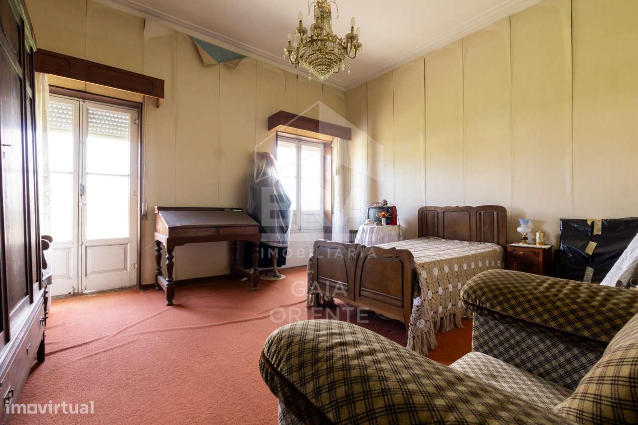 Casa Senhorial com terreno de 4.840 m² - Grande imagem: 5/20