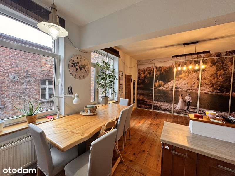 Klimatyczne mieszkanie po remoncie w centrum, przy ulicy Wałowej.-1