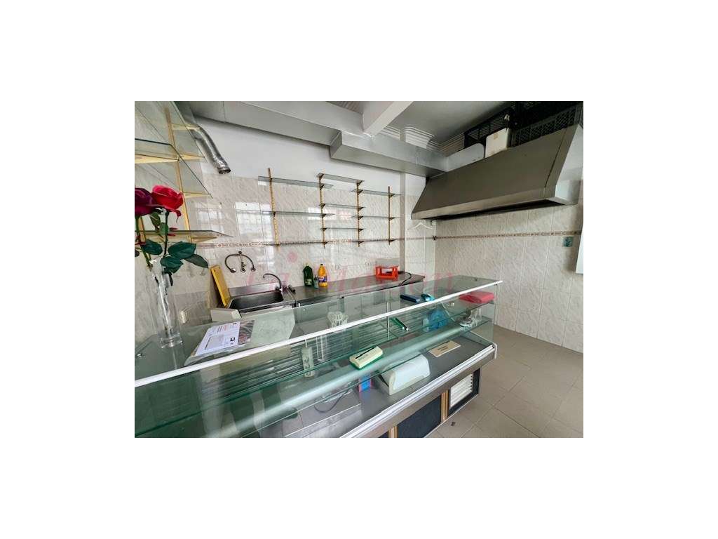 Churrasqueira na Damaia-0