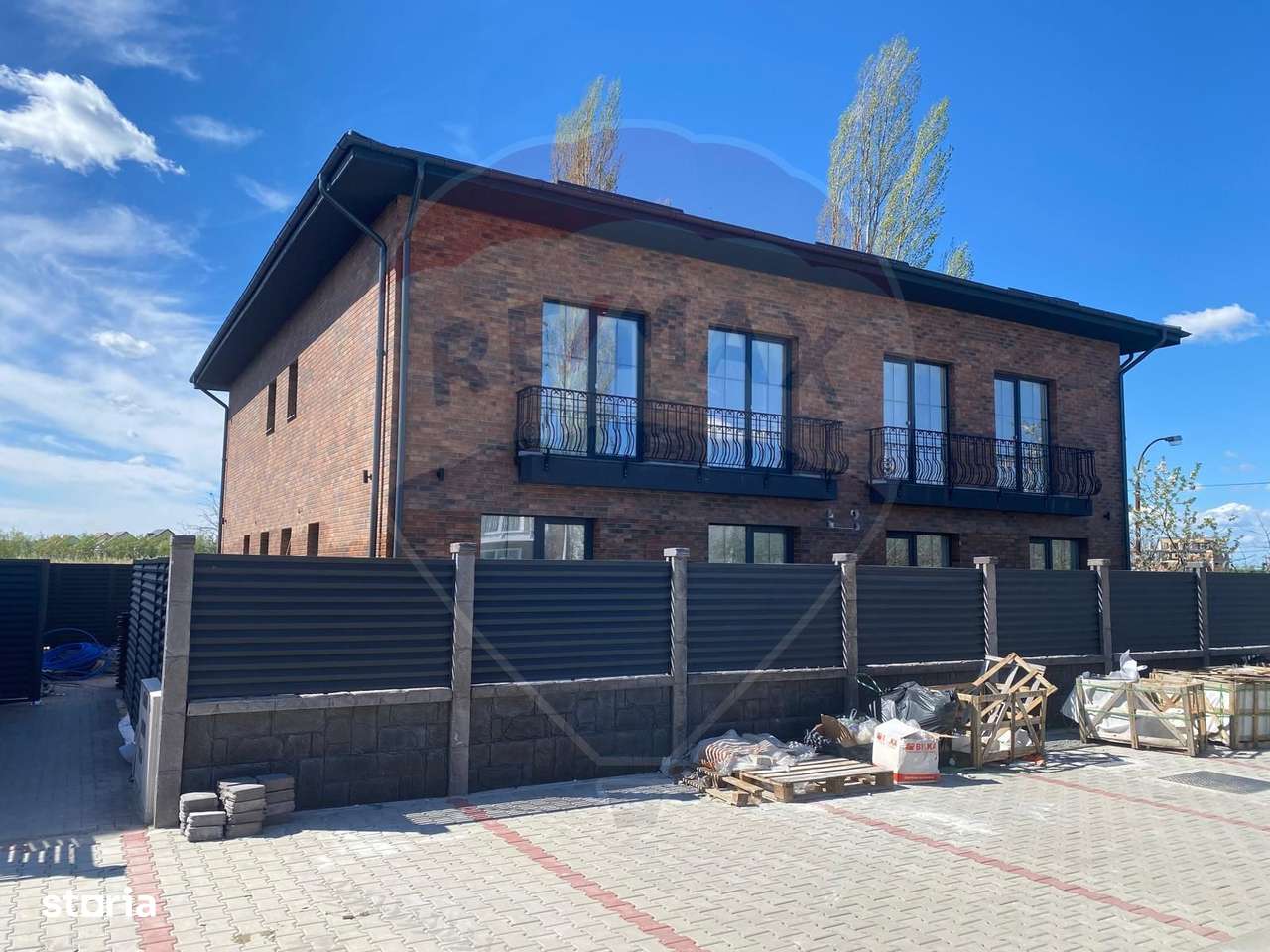 DE VANZARE Vila tip Quadruplex OTOPENI-10