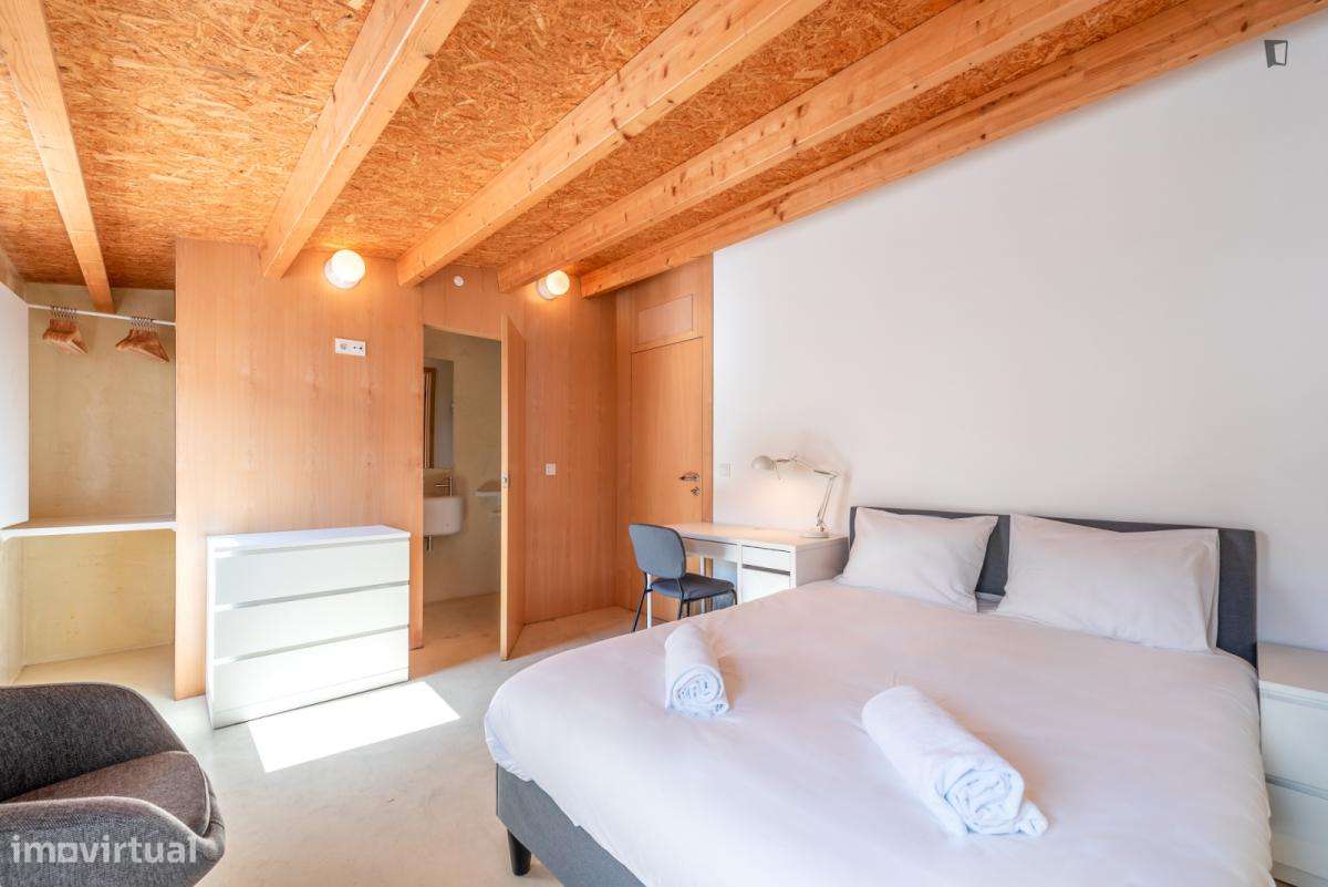 Quarto - localizado em São Bento Lisbon - Grande imagem: 2/12