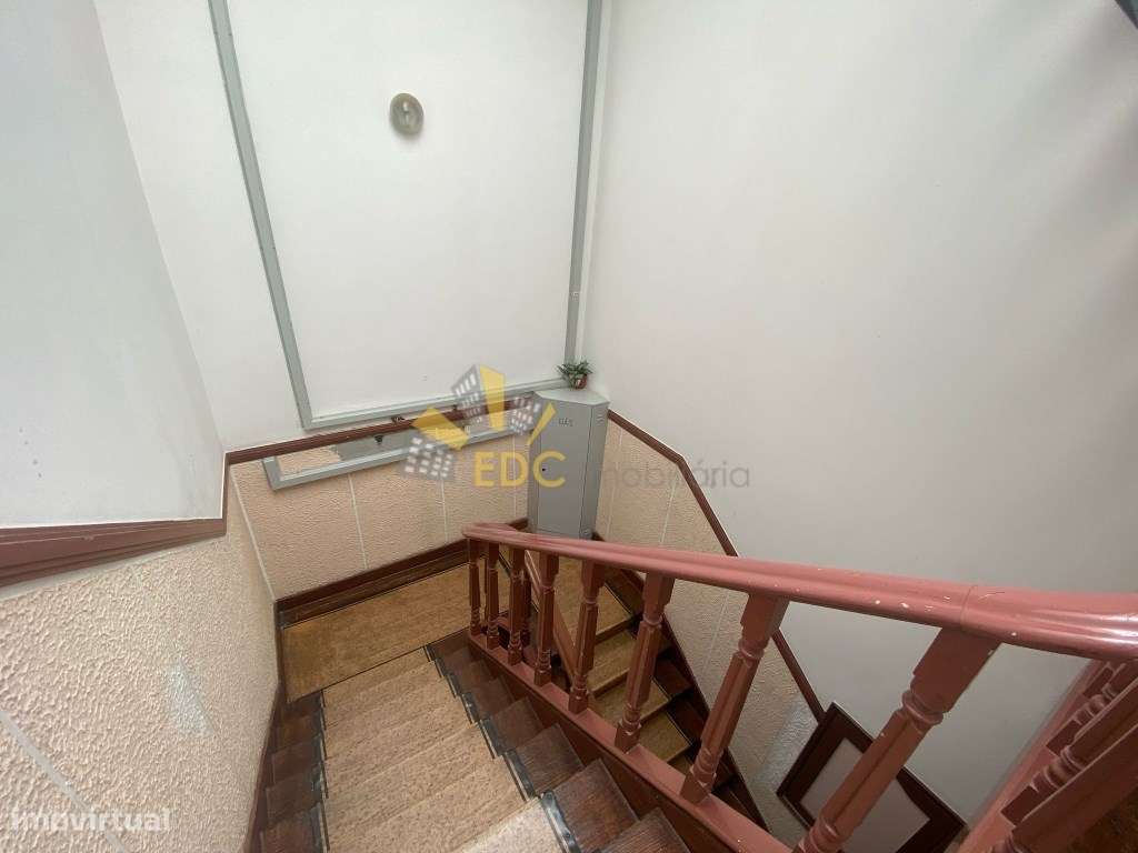 Apartamento T4 com Grande Potencial e Ótima Localização | Localizad...-34