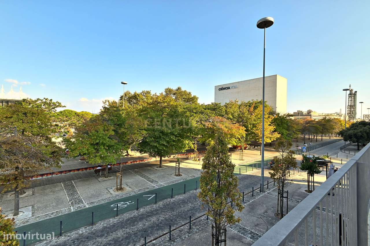 Trespasse de Restaurante (270 m2 + 2 esplanadas + 9 lugares de estacio-32