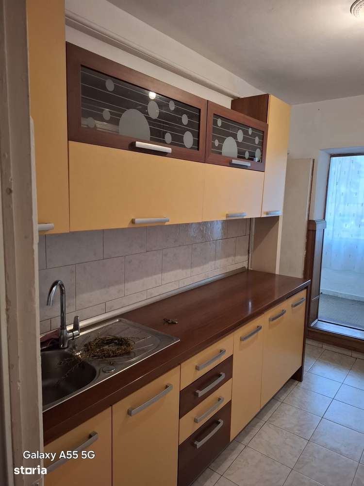 Apartament 3 camere str. Codrii Cosminului, 2 bai, loc de parcare. - Imagine principală: 2/12