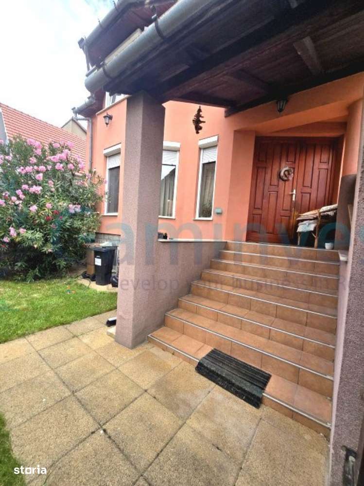 Gaminvest Casa cu 6 camere,singur in curte ,zona Cantemir,Oradea,V4270 - Imagine principală: 2/19