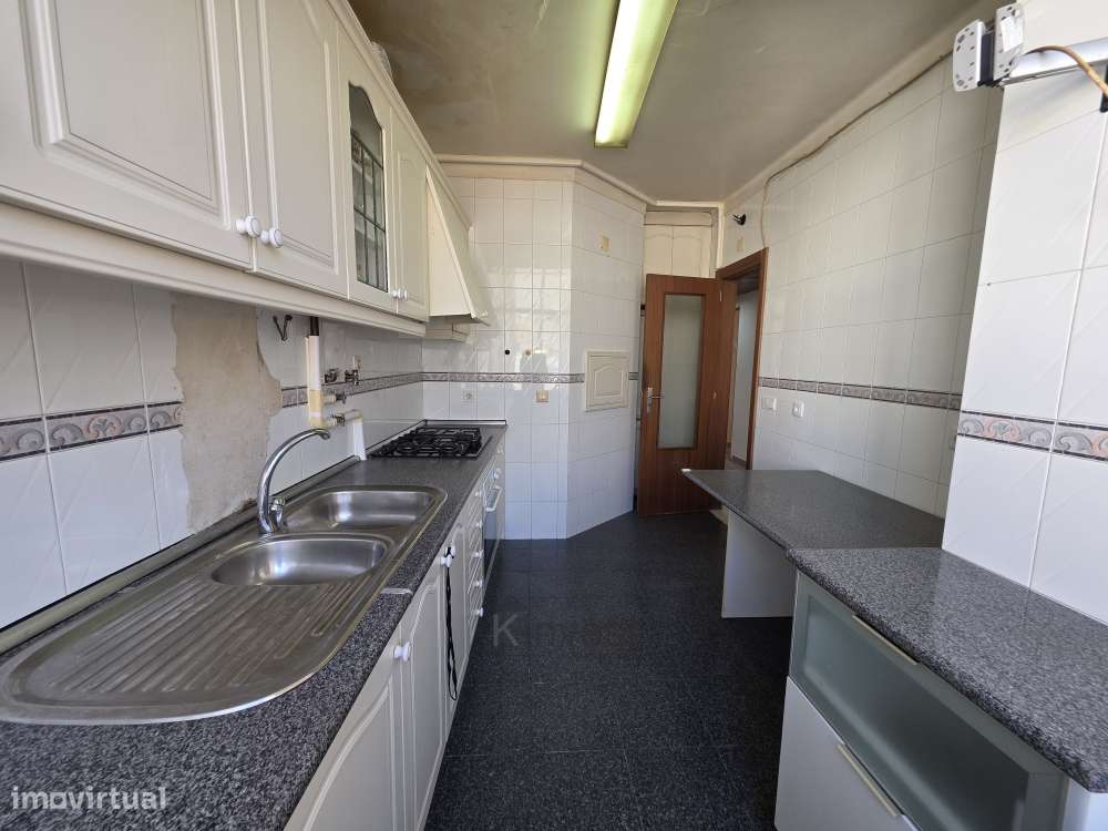 Apartamento T2 convertido em T3, Dafundo , Oeiras-24