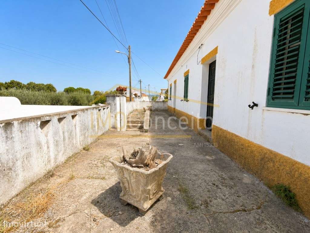 Moradia T4 com Quintal em Santa Margarida da Coutada Espaço e Tranq...-27