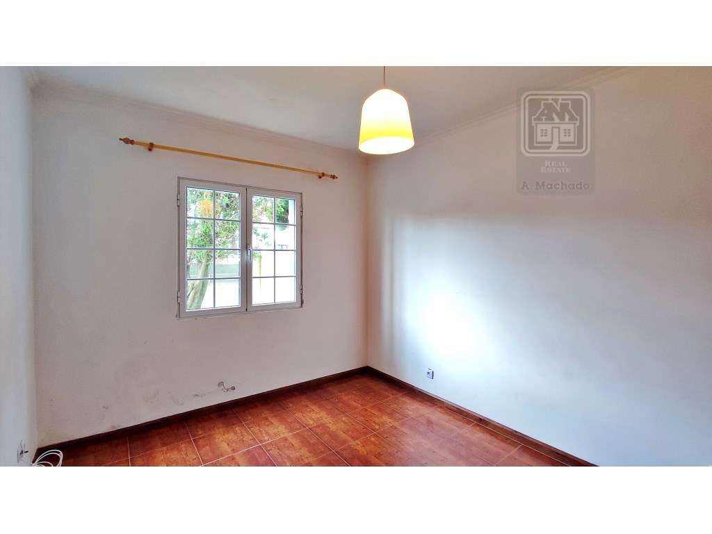 VENDA de CASA - MORADIA com garagem, jardim e quintal - Pico da Ped...-16