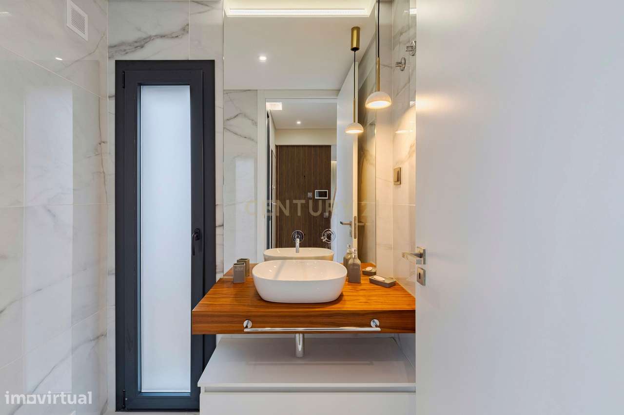 Casa em Construção  com piscina localizada na Quinta do Desembargador-17