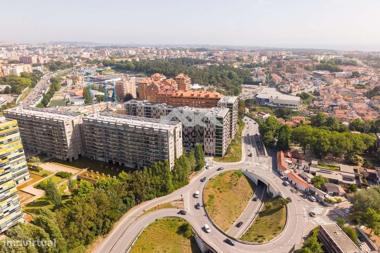 Apartamento T4 2024 | Alameda Jardins da Arrábida | Varanda | Vistas R-32