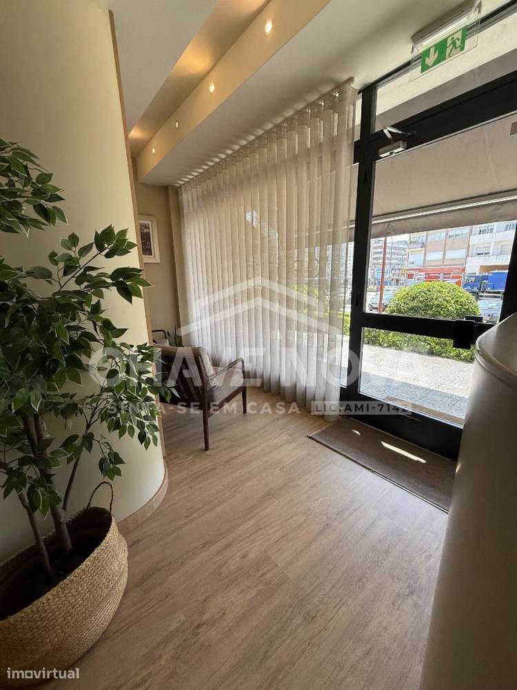 Clínica para trespasse, à Av. da Boavista, Porto - Grande imagem: 4/16