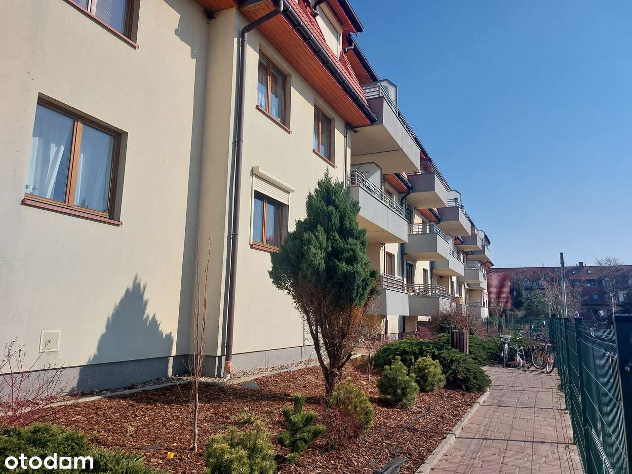 Partynice- Wysoka, 40m2, taras, miejsce postojowe, wyposażone