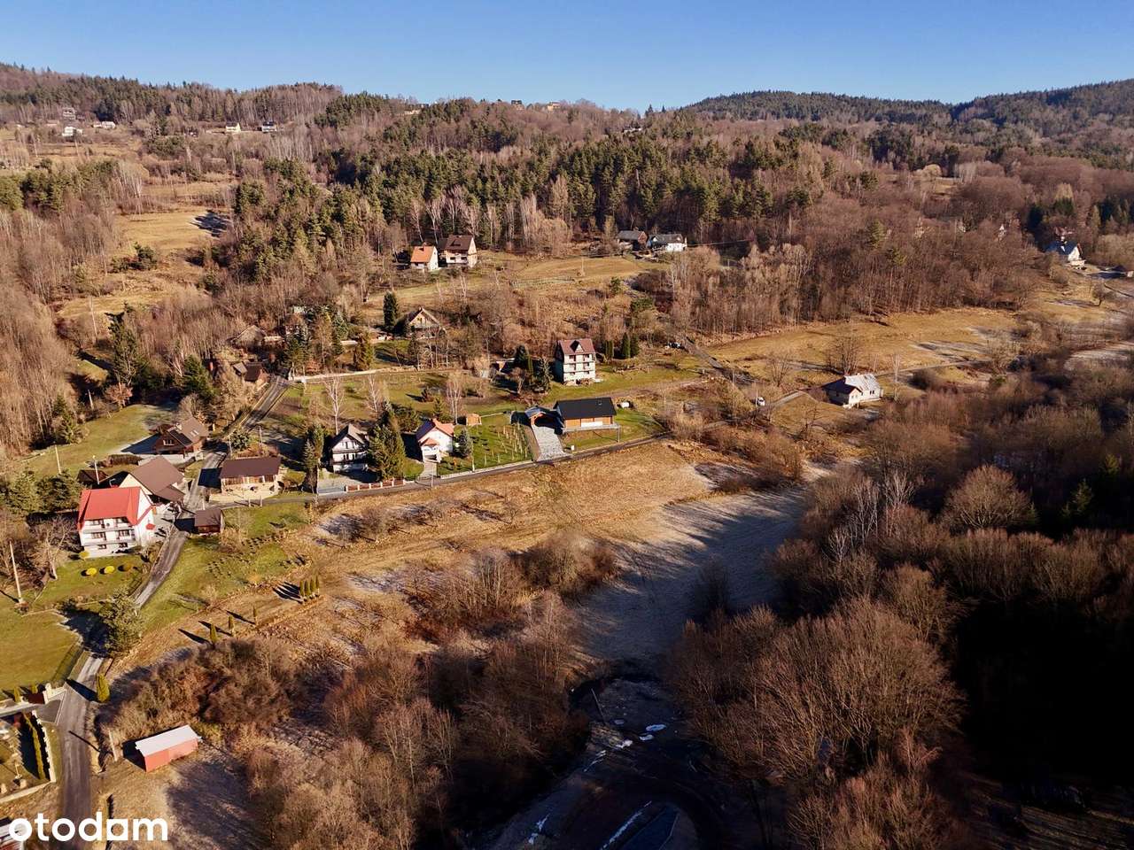 Widokowa działka budowlana w dolinie Beskidu - Stróża, pow. myślenicki-5
