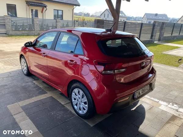 Kia Rio 1.2 M - 8