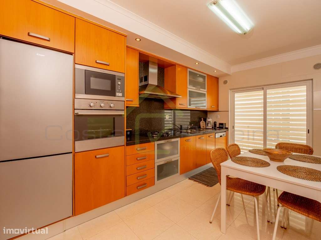 Apartamento T2 no Centro com boas áreas e excelente localização-5