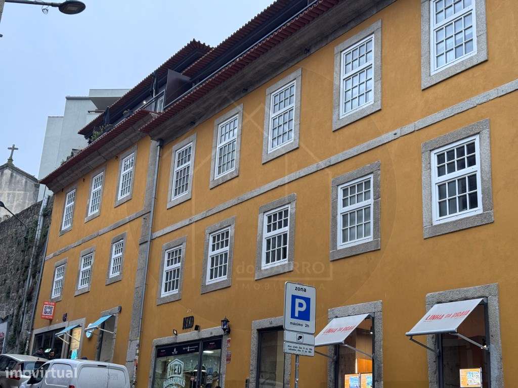 Fantástico T1 com 2 frentes - 42 m² - Centro do Porto, Av. dos Aliados-20