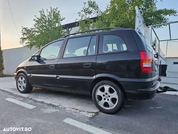 Opel Zafira - 2