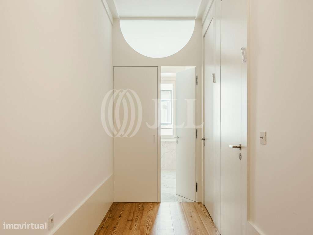 Apartamento T3+2 com jardim, em pleno Castelo, Lisboa-37