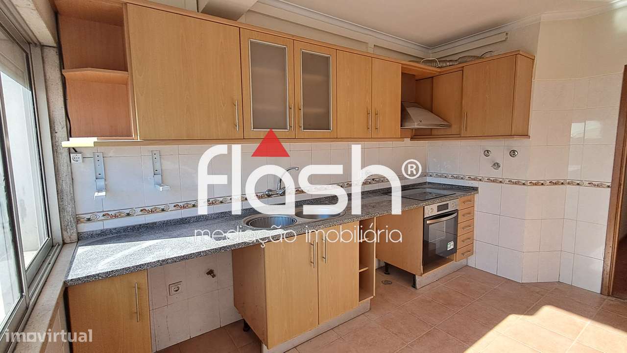 Apartamento T2 em Queluz - Grande imagem: 2/29