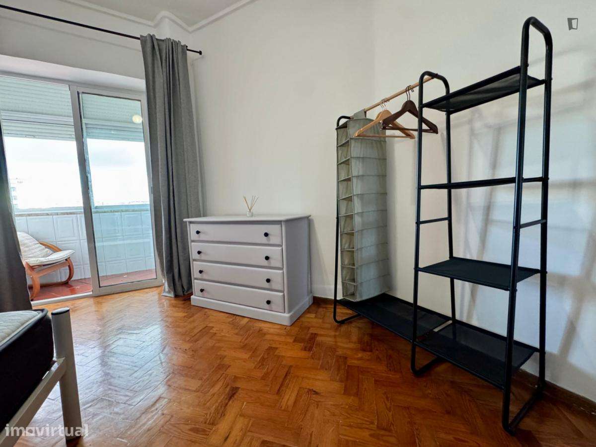 Quarto - localizado em Amadora Lisbon - Grande imagem: 5/7