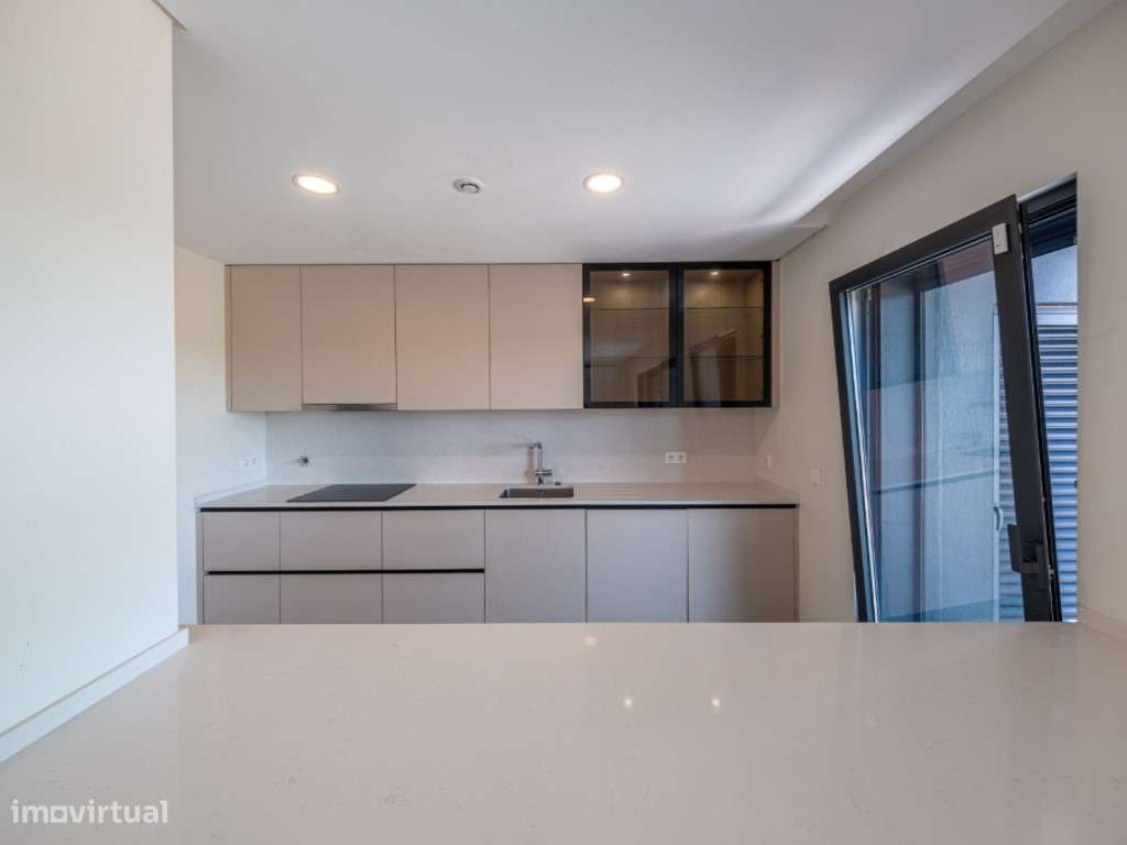 Apartamento T3 Moderno com Varanda e Churrasqueira - Praia de Santa...-5