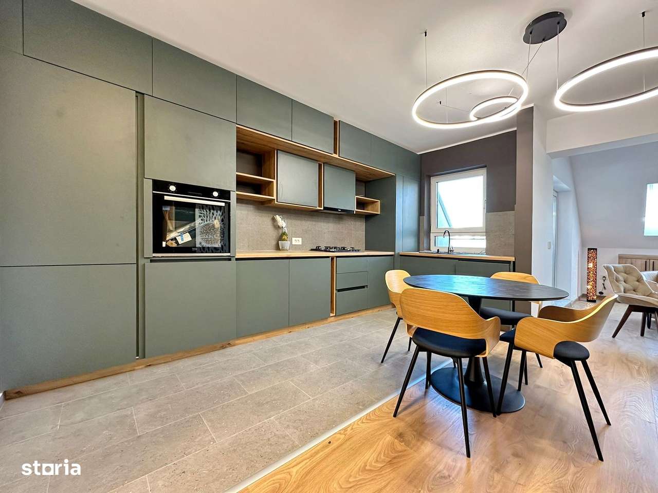 Apartament cu 4 Camere, Imobil Nou - Zona Coresi - Imagine principală: 2/17