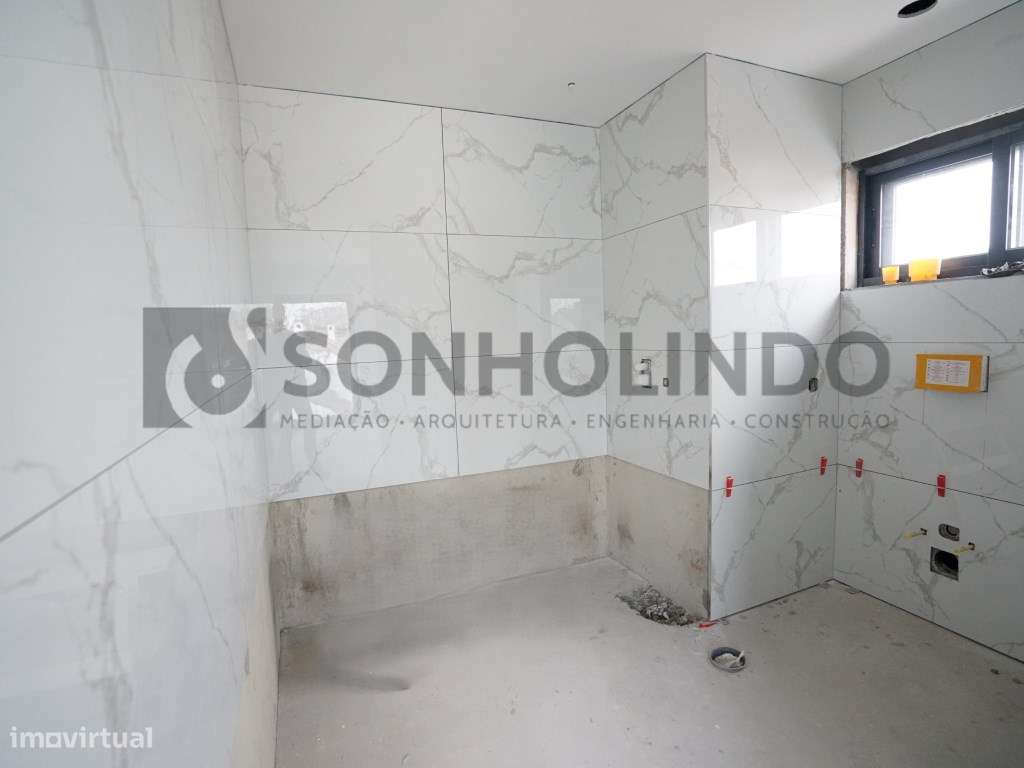 Moradia T3 Nova com escritório, no centro da cidade em fase final d...-23
