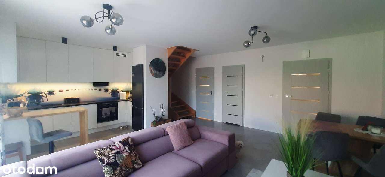 Nowy dom w Osieczanach, urządzony do zamieszkania-2