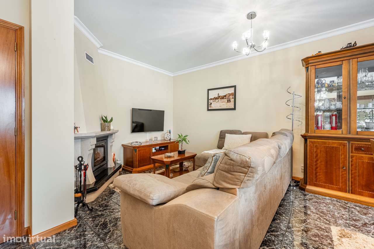 T2 em Arcozelo (V. N. de Gaia) com 114 m², Excelente Localização.-3